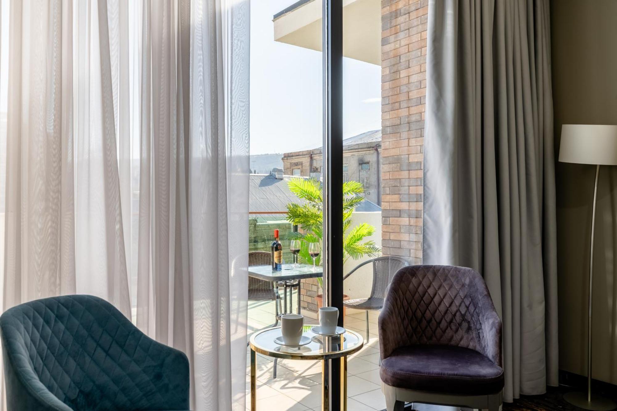 Hotel Brosse Garden Tbilisi Zewnętrze zdjęcie