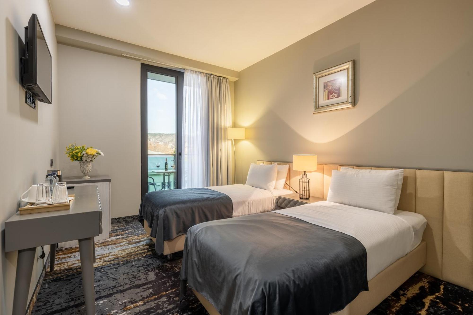 Hotel Brosse Garden Tbilisi Zewnętrze zdjęcie