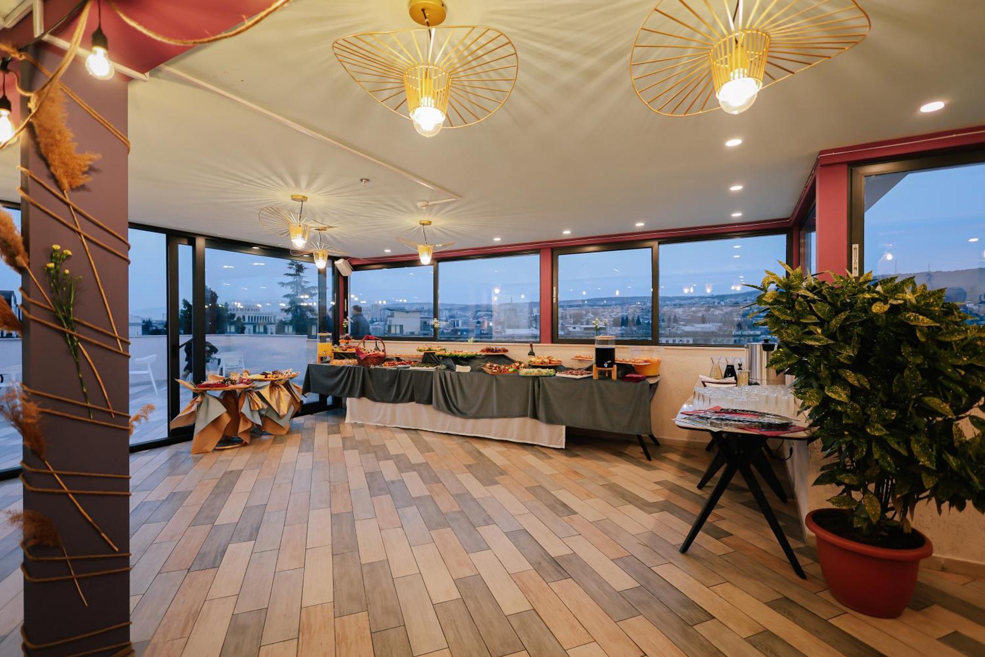 Hotel Brosse Garden Tbilisi Zewnętrze zdjęcie